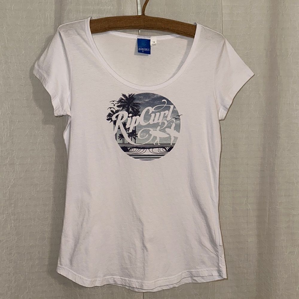 Rip Curl 12 White Scoop Neck Organic Cotton Short Sleeve Graphic World Tour Tee